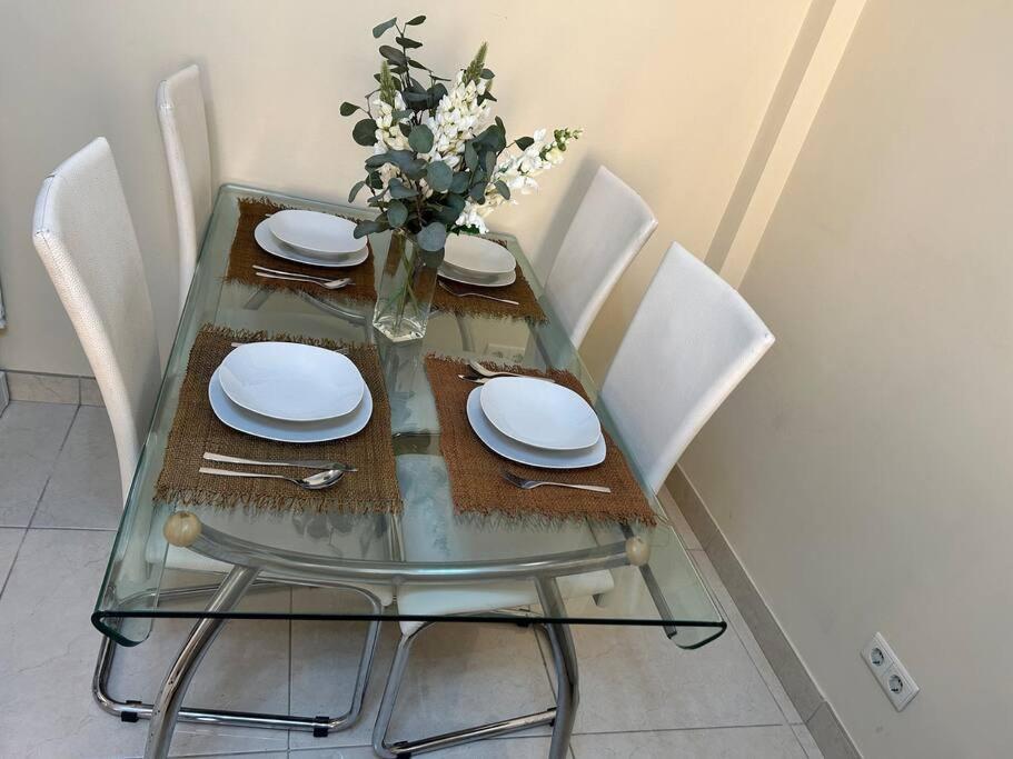 Flat On The Paseo Maritamo! Apartman Estepona Kültér fotó